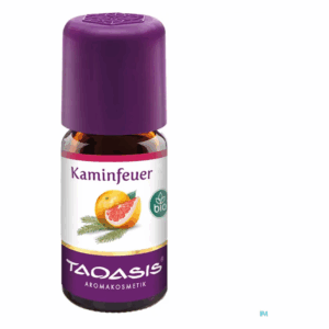 Braunglasflasche mit lila Kappen, beschriftet mit "Kaminfeuer" und einem Bio-Siegel, Duftöle aus Früchten und Tannenzweigen.