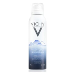 Sprühflasche mit Vichy Eau Thermale, reich an Mineralien für gesunde Haut.