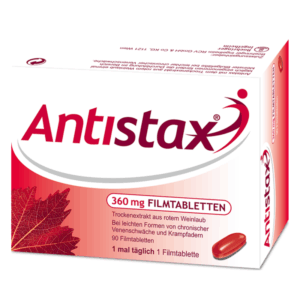 Verpackung von Antistax, einem Nahrungsergänzungsmittel mit rotem Weinlaub, zur Unterstützung der Venenfunktion.