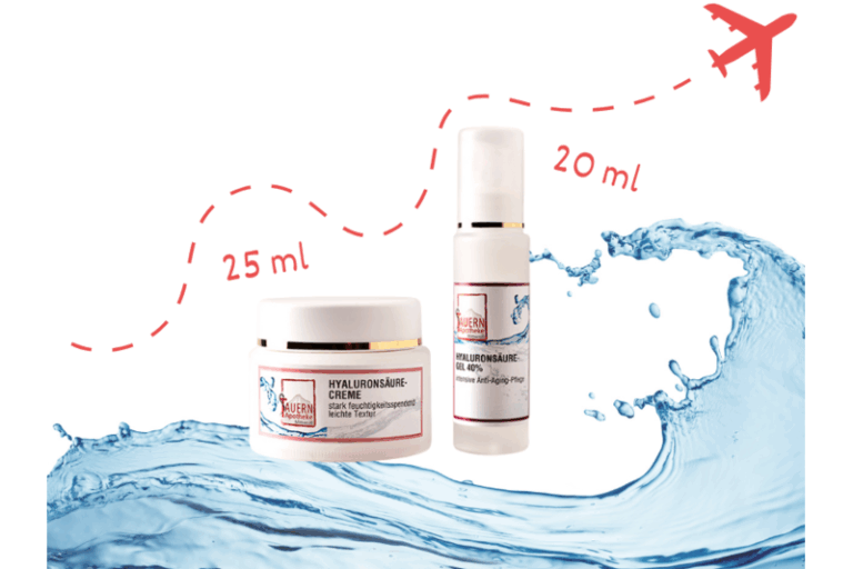 Zwei Produkte für die Hautpflege: eine Hyaluronsäure-Creme in einem Glasbehälter und ein Hyaluronsäure-Gel in einem Sprühflakon, mit Wasser-Elementen im Hintergrund.