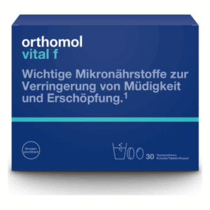 Verpackung von orthomol vital f mit blauer Grundfarbe, Hinweis auf Mikronährstoffe gegen Müdigkeit und Erschöpfung, Orangengeschmack.