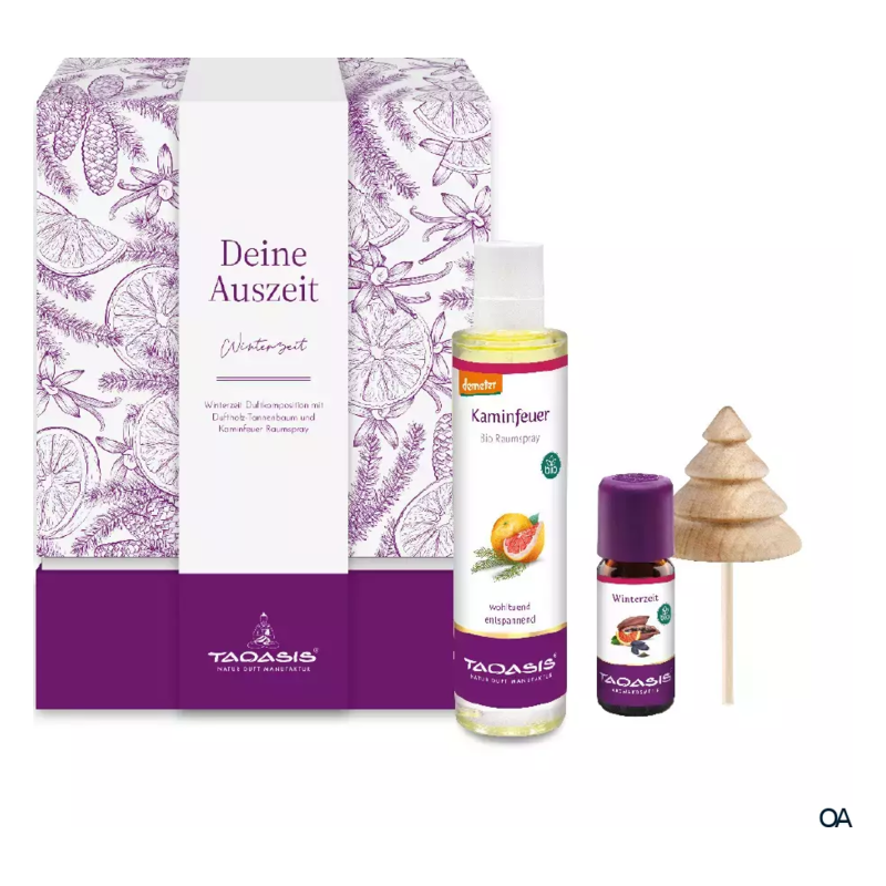 Geschenkset "Deine Auszeit" mit Raumduft Kaminsommer, ätherischem Öl und Holzbaumdeko in buntem Packaging.
