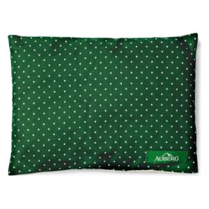 Grüner Kissenbezug mit weißen Punkten und einem Etikett von Auberg.