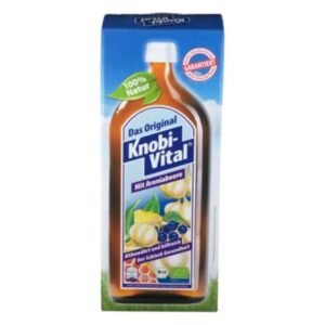 Flasche Knobi-Vital mit Aroniasaft, präsentiert auf blauem Hintergrund, mit Gesundheitsinformationen und Bio-Siegel.