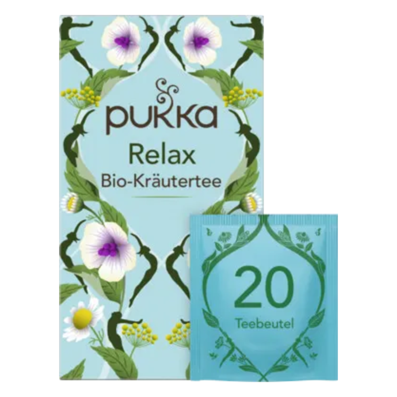 Verpackung von Pukka Relax Bio-Kräutertee mit einer blauen Box und einem Teebeutel im Vordergrund.
