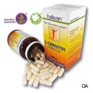 Ein offenes Fläschchen mit L-Carnitin Kapseln und dazugehöriger Verpackung, die pflanzliche Kapselhüllen und vegane Produkte anzeigt.