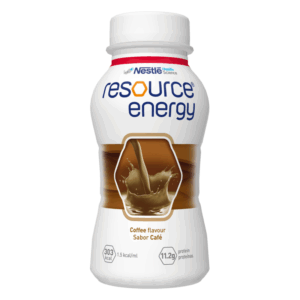 Plastikflasche mit Kaffeegeschmack, beschriftet mit "resource energy" und Nährwertangaben, abgerundete Form.