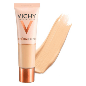 Tube mit Vichy Mineralblend Foundation in hellbrauner Farbe, daneben ein Streifen der flüssigen Textur.