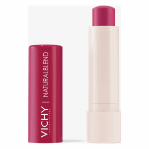 Rote Verpackung mit der Aufschrift „NATURALBLEND“ und einem cremigen Lippenstift in hellem Beige mit rosa Spitze.
