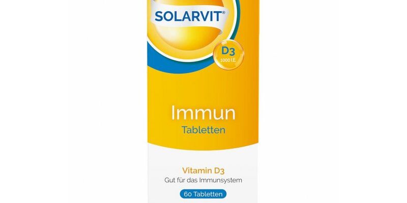 Packung mit Solarvit D3 Tabletten für das Immunsystem in leuchtendem Gelb und Blau.