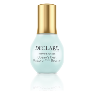 Flasche mit hellblauem Serum, goldener Verschluss, Beschriftung "Ocean's Best Hyaluron triple Booster" von Declaré.