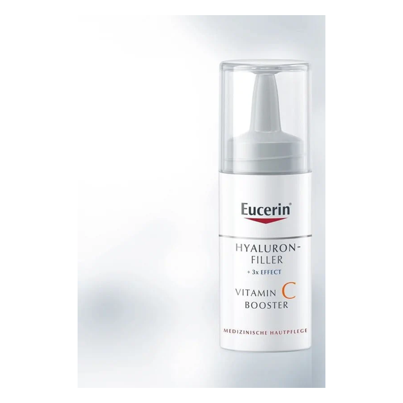 Flasche mit Eucerin Hyaluron-Filler und Vitamin C Booster, transparentes Design mit Pumpe.