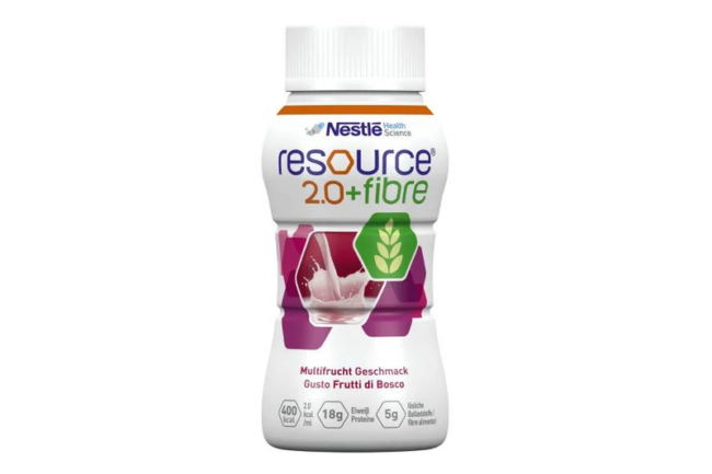 Plastikflasche mit Multifrucht-Geschmack, enthält Proteine und Ballaststoffe, von Nestlé Health Science.